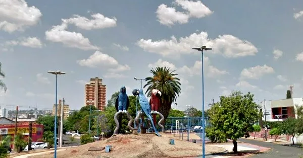 Cidades de Mato Grosso do Sul - Praça das Araras em Campo Grande